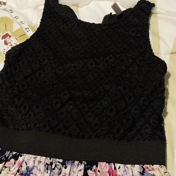 Xhilaration romper Black eyelet tank with elastic waistband Size S/P - Picture 14 of 16